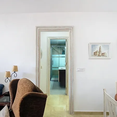De 3 Apartment *